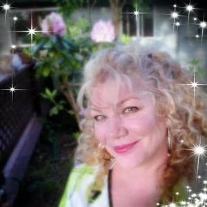 Meet your Posher, Carly